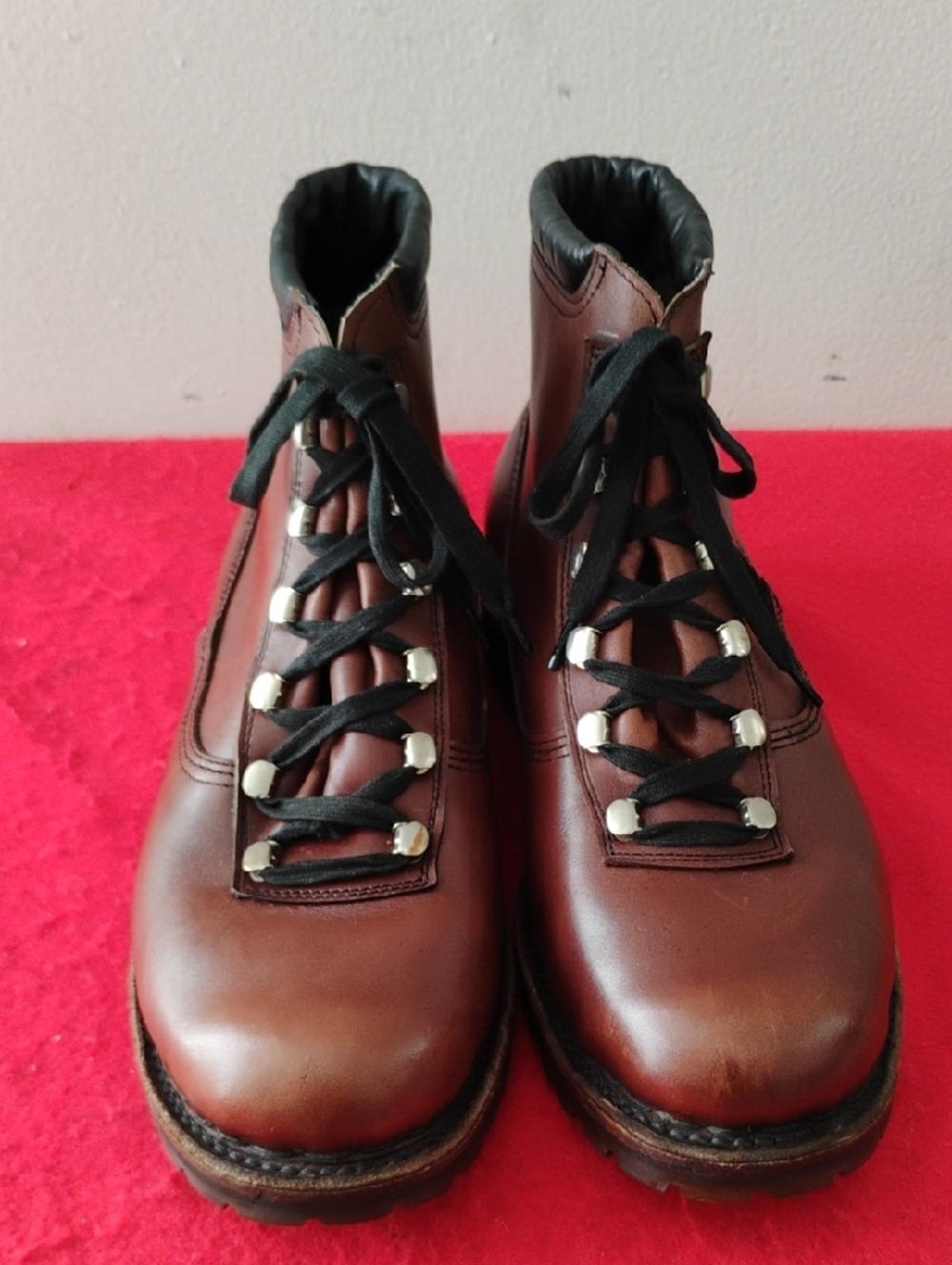 Men's Brown Leather Lace-Up Ankle Boots with Black Trim